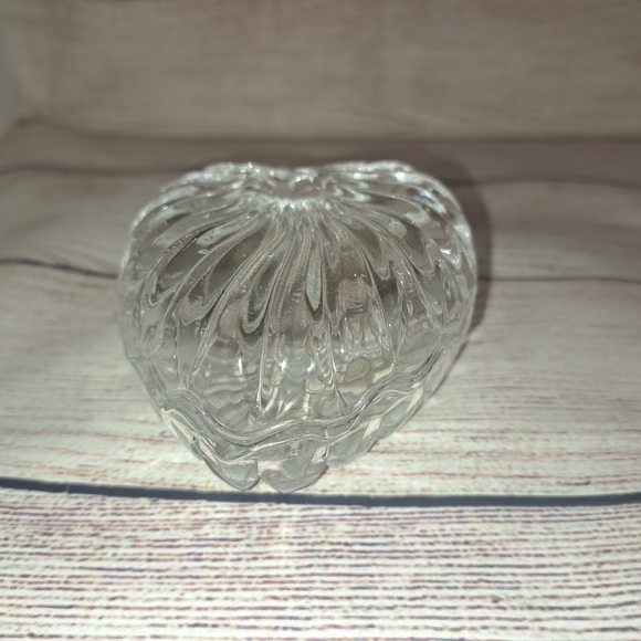 ✨Freebie✨ Eternal Crystal Heart trinket box - Picture 2 of 9